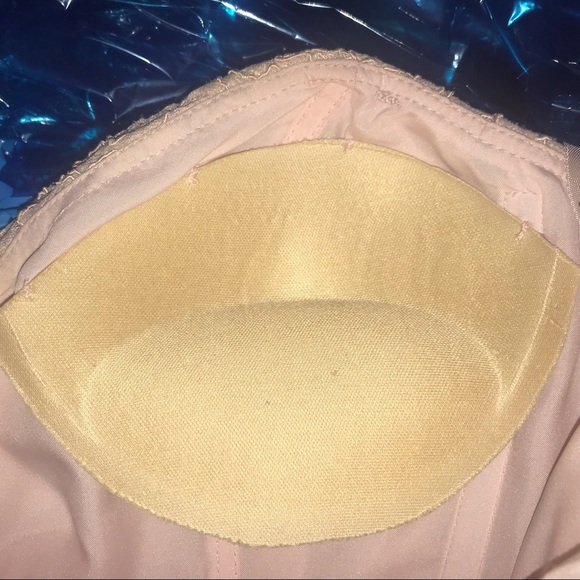 Meet your Posher, Jenalee - Picture 3 of 5